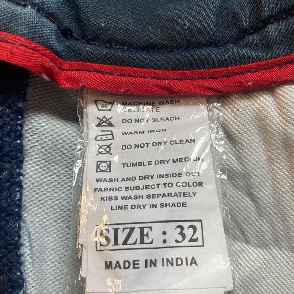 Versace Distress Jeans 32 - Picture 4 of 9